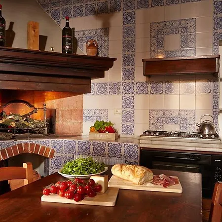 Borgo Il Castagno Country house Gambassi Terme